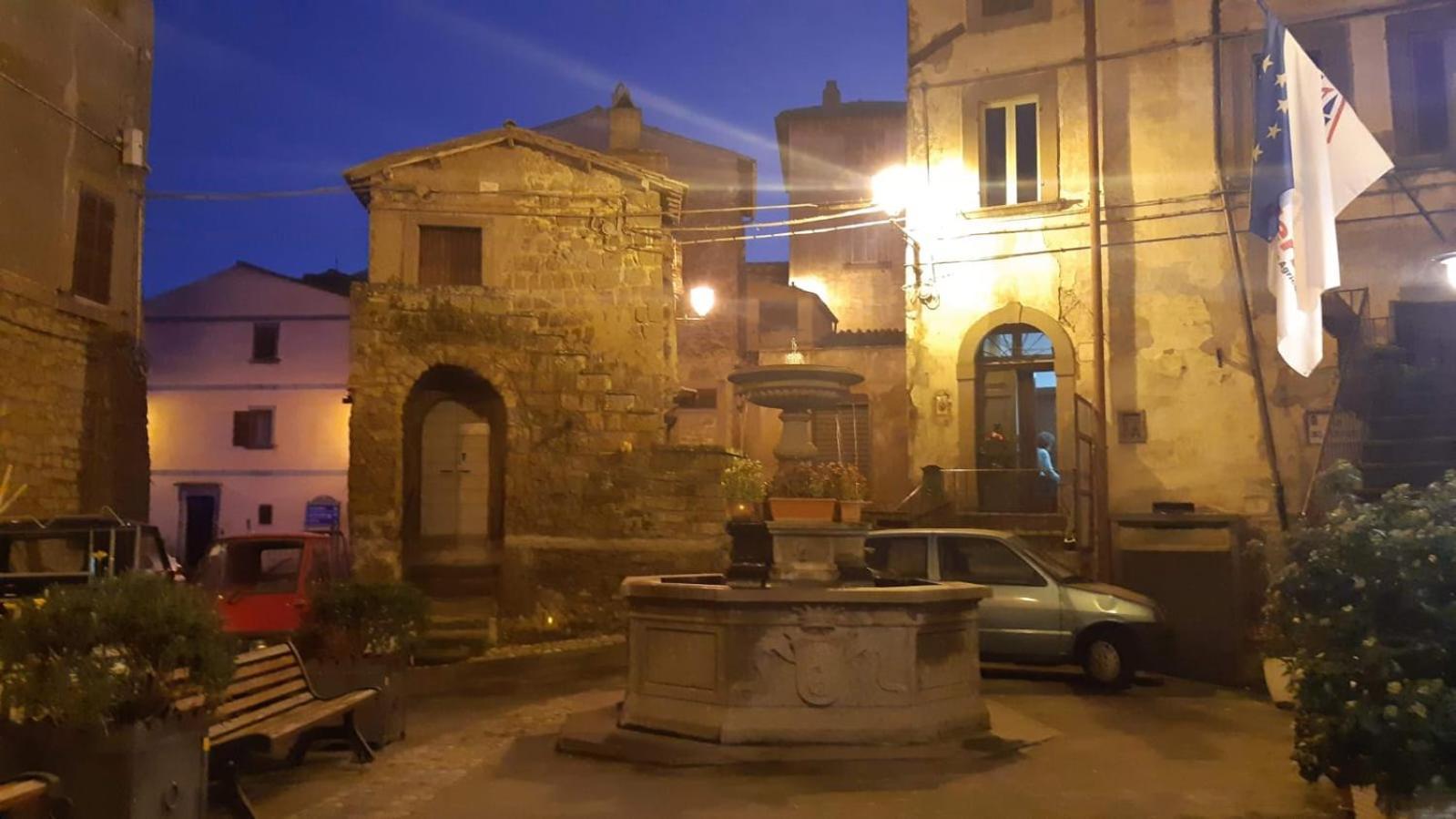 Hotel La Casa Di Augusto Bomarzo Exterior foto